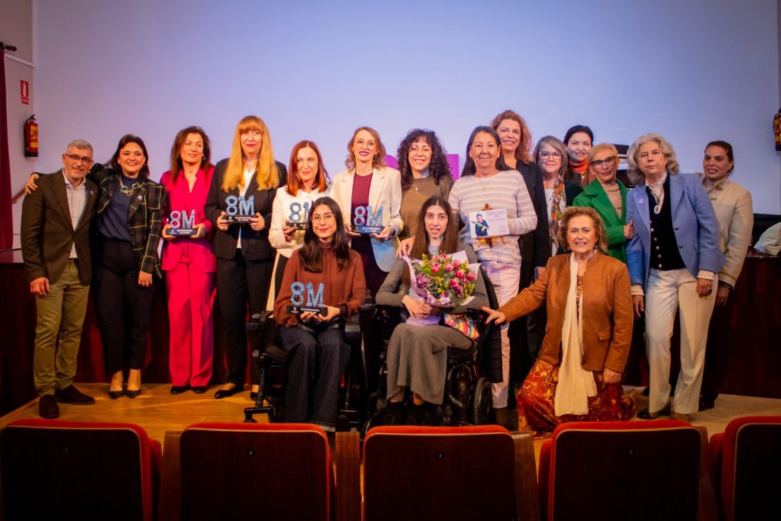 Torremolinos premia el talento femenino en la ciencia por el 8M
