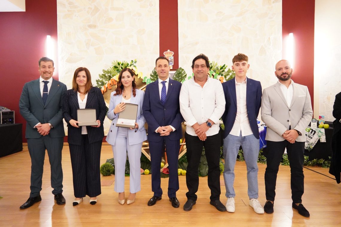La gala de la salud y el deporte de Ojén reconoce la labor de Mª Ángeles Ortega, Diego Pacheco y Pepe Vega